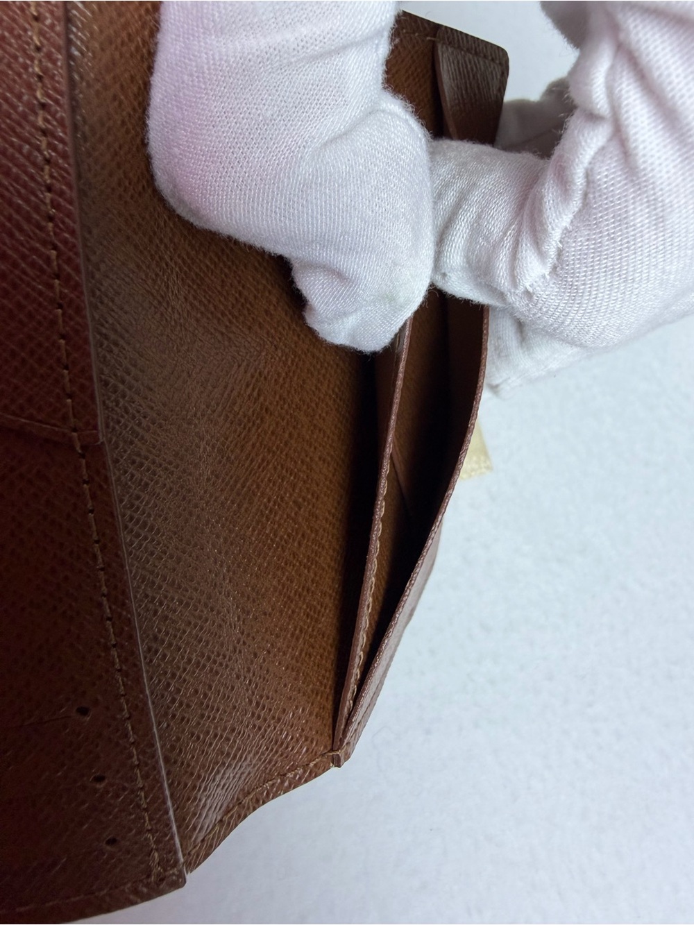 Like New Louis Vuitton Monogram Pocket Organizer Wallet Card Holder w/ Microchip - Picture 9 of 12